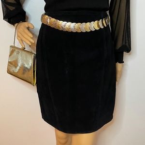 100% black suede super chic pencil mini skirt!